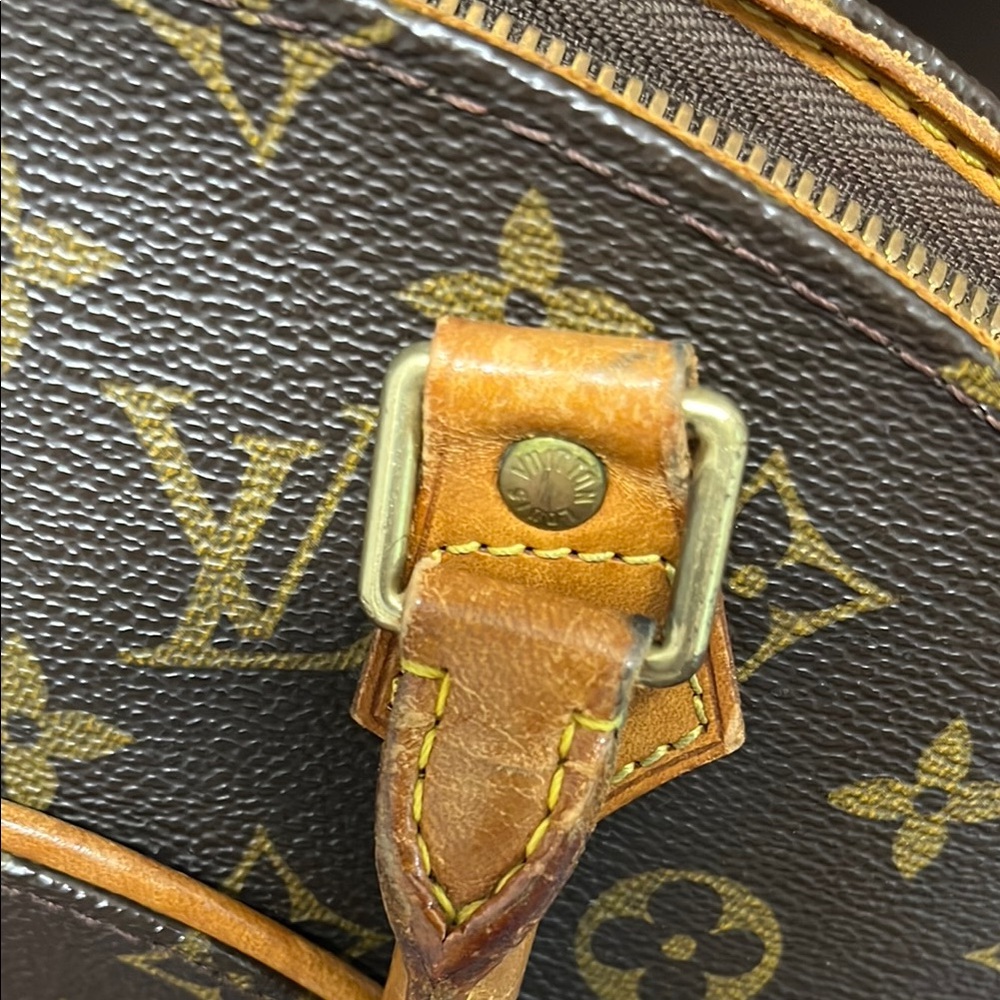 Louis Vuitton Monogram Dome Satchel in Brown with Tan Trim - Picture 4 of 16